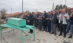 Ankara’da Öldürülen Kadın, Çorum’da Gözyaşlarıyla Uğurlandı