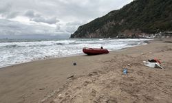 Bartın İnkumu’nda Lastik Bot Alabora Oldu: 2 Kişi Kurtarıldı