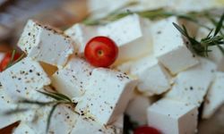 Beyaz Peynir Neden Sararır, Sararması Nasıl Önlenir?