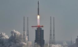 Çin Uzayda İnternet Ağı için Yeni Uydu Grubunu Fırlattı