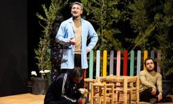 “Deliler Koğuşu” Keçiören Sahnesinde İz Bıraktı