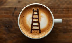 Falda Merdiven Görmek Ne Anlama Gelir?