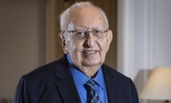 Hüsamettin Cindoruk Hastanede Tedavi Altına Alındı