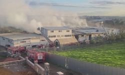 İstanbul Tuzla’daki Kauçuk Fabrikasında Alevler Yükseldi