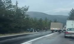 İzmir Menderes’te Ölümlü Kaza: Kamyonet ile Otomobil Çarpıştı