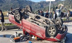 Muğla Bodrum'da Kamyonet Refüje Çarpıp Takla Attı: Sürücü Öldü