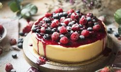 Orman Meyveli Cheesecake Nasıl Yapılır? Lezzetli Tarif