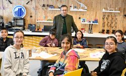 Veysel Tiryaki Alev Alatlı Bilim Merkezi’nde Gençlerle Buluştu