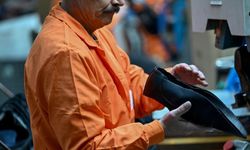 Ayaş Cezaevi'nden Ekonomiye Katkı: Günde 1000 Çift Ayakkabı Üretiliyor