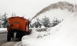 Beypazarı’nda Kar Mesaisi Sürüyor: Kırsal Mahalle Yolları Açıldı