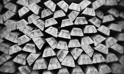 Gümüşten Yeni Tarihi Rekor: Ons Fiyatı 100 Dolar Barajını Aştı