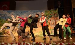 Kahramankazan’da Tiyatro Perdesi Çocuklar için Aralandı