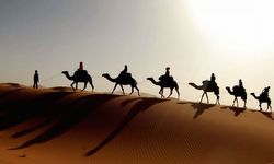 Kervan Yolda Düzülür Atasözü Nereden Geliyor?