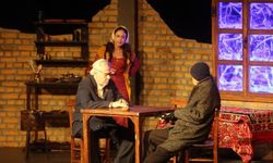 Nazım Hikmet Yenimahalle’de ‘Yolcu’ Tiyatro Oyunuyla Anıldı