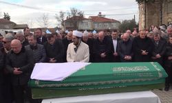 Turhan Çömez, Annesi İkbal Çömez’i Son Yolculuğuna Uğurladı