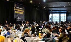 Altınpark’ta İftar Programı: Mansur Yavaş Gençlerle Bir Araya Geldi