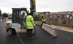 Beypazarı’nda Yollara Beton Bariyer Çalışmaları Sürüyor