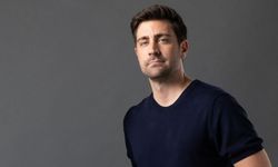 Çağlar Ertuğrul Yeni Dizisi Çirkin ile Ekranlara Dönüyor