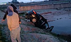 Mardin'de Kaygan Yol Kazası: 3 Araç Şarampole Devrildi, 9 Yaralı