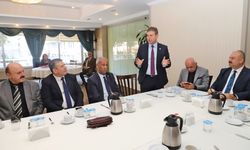 Uluslararası Esnaf Birliği'nin Ankara Şubesi Sezayi Kara'ya Emanet