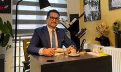 Sincan'da Eğitimde Ezber Bozan Müdür: Makam Odasını Koridora Taşıdı