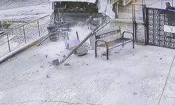 Etimesgut’ta Freni Patlayan Tır Rehabilitasyon Merkezine Çarparak Durabildi