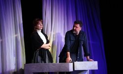 Yenimahalle Tiyatro Festivali Sürüyor: ‘Leyla ile Mecnun Değil’ Sahnelendi