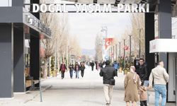 Ankara'da Bayram Mesaisi: Parklar ve Bahçeler Doldu Taştı