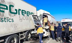 Elmadağ'da Tanker ile Tır Çarpıştı: 1 Ölü