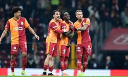 Galatasaray Başakşehir Engelini 3 Golle Aştı, Zirvede Farkı 7 Puana Çıkardı