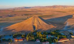 Ankara'nın 4 Bin Yıllık Gizemli Tümülüsleri Dikkat Çekiyor