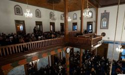 Hacı Bayram Veli Camisi'nde Bayram Namazı Yoğunluğu