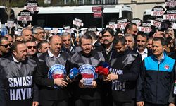 Ankara’da ABD Büyükelçiliği Önünde Siyah Çelenkli Protesto