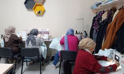 Pursaklar’da İhtiyaç Sahiplerine Pike ve Nevresim Dikildi