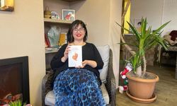 Yazar Elif Ünal İlk Kitabında Okura “Siz Kime Bakmıştınız?” Diye Soruyor