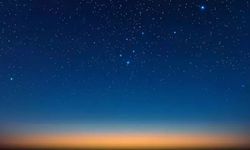 Yıldızlar Neden Dünya'dan Bakıldığında Yanıp Sönüyormuş Gibi Görünür?