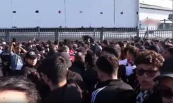 Beşiktaş Taraftarı Derbi Öncesi Kadıköy’e Akın Etti