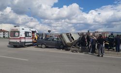 Çubuk’ta İki Otomobil Birbirine Girdi: 3 Kişi Yaralandı