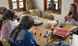 Çubuklu Kadınların El Emeği Sanata Dönüşüyor: 80 Kursiyer Aynı Çatı Altında