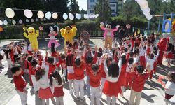 Kahramankazan'da 23 Nisan Coşkusu Minik Kalpleri Isıttı