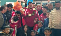 Milli Güreşçi Rıza Kayaalp Ankara’da Gururla Karşıladı