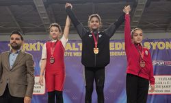 Pursaklar’dan Halterde Altın Başarı: Zümra Yurtseven Türkiye Şampiyonu