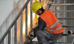 İstihdamda "Hizmet" Yükseliyor, "Sanayi" Kan Kaybediyor