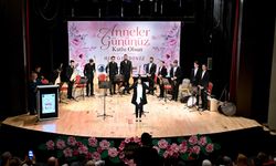 Altındağ’da Anneler Günü’ne Özel Şiirli ve Türkülü Kutlama