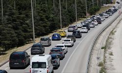 Ankara’ya Dönüş Başladı! Bayram Trafiği Zirveye Ulaştı