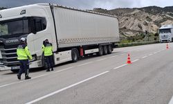 Beypazarı'nda Bayram Öncesi Sıkı Takip: Jandarmadan Trafik Denetimi