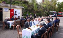 Çankaya Belediye Başkanı Halk Otobüsü Esnafıyla Kahvaltıda Buluştu