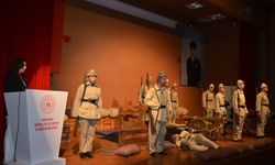 Kahramankazan’da Gençlerin "Kurtuluş" Piyesi Ayakta Alkışlandı