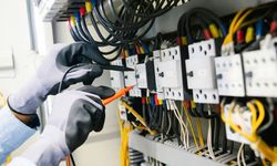 Türkiye’de Elektrik Üretimi 942 Bin MWh’yi Aştı, Tüketim 938 Bin MWh