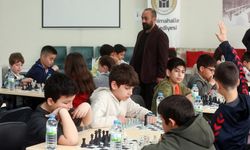Yenimahalle'de Satranç Şampiyonlarına Ücretsiz Havuz ve Spor Üyeliği